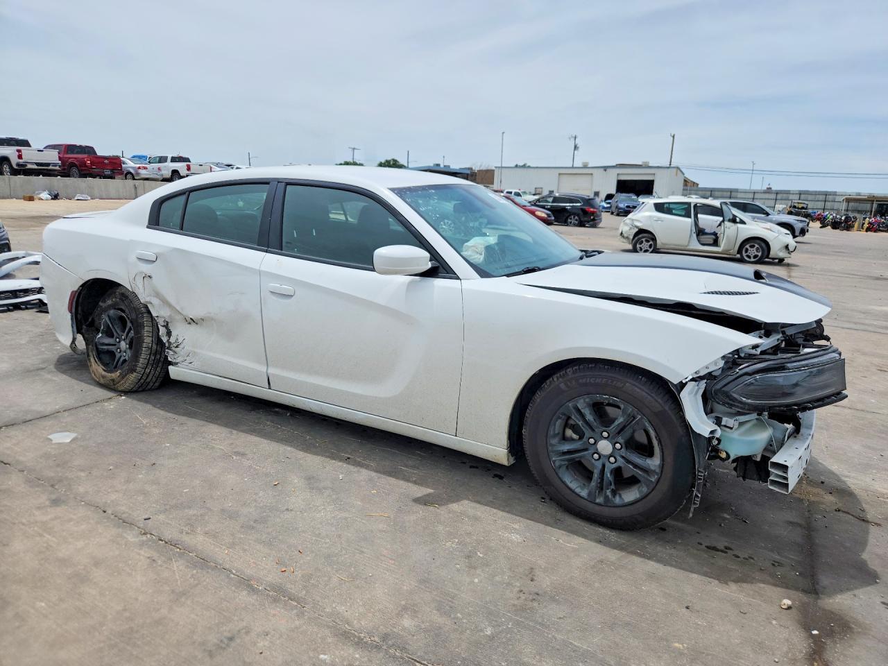 2022 Dodge Charger Sxt - Фото 4