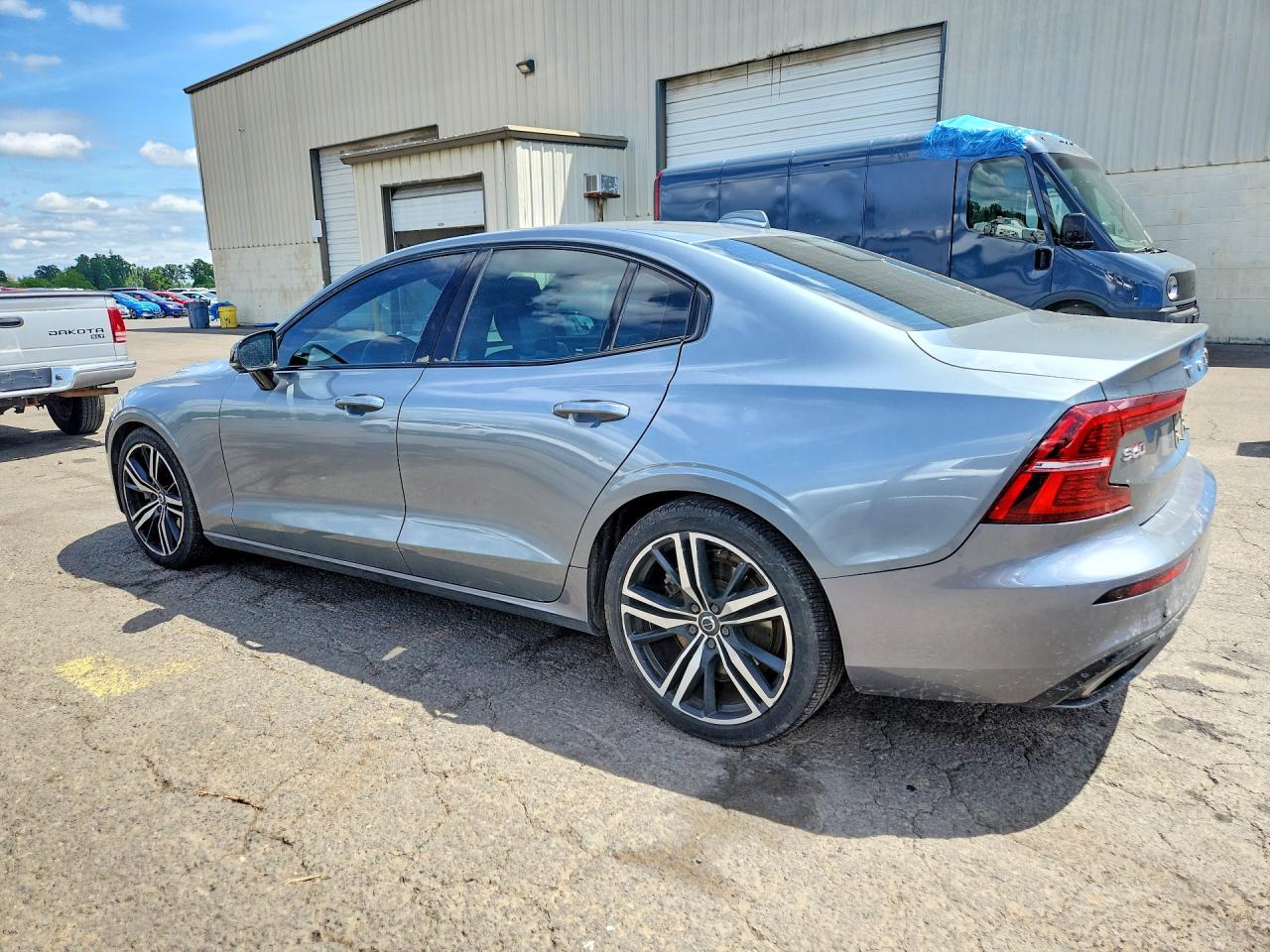 2019 Volvo S60 T6 R-Design - Image 2