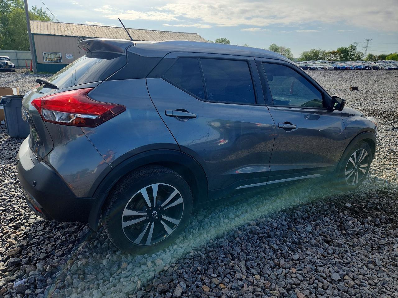 2020 Nissan Kicks Sr - Фото 3