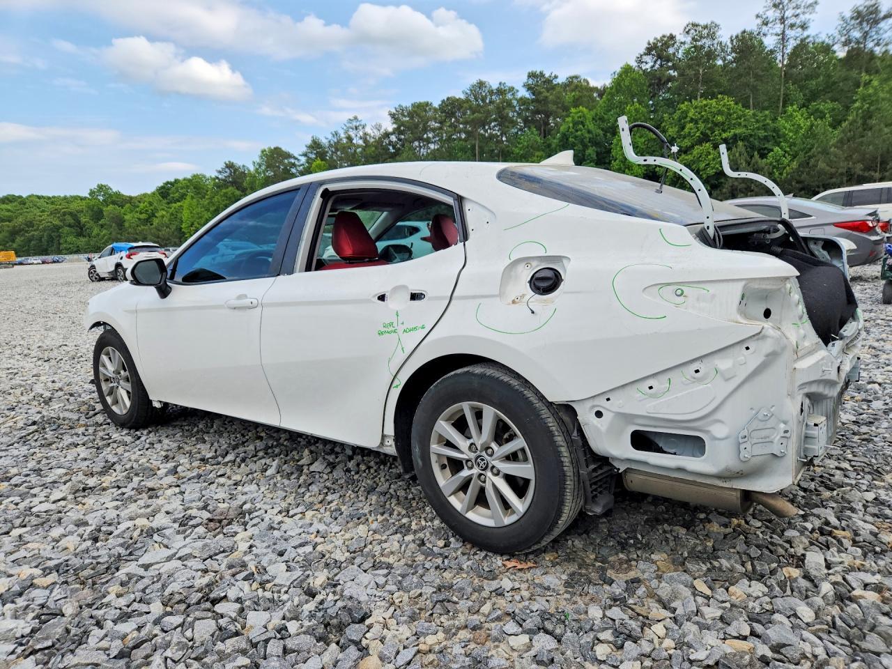 2025 Toyota Camry Le - Фото 2