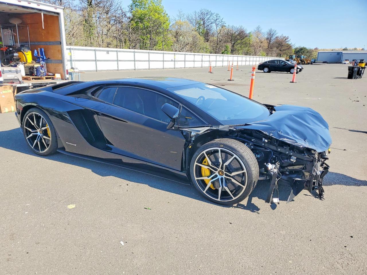 2018 Lamborghini Aventador S - Image 4
