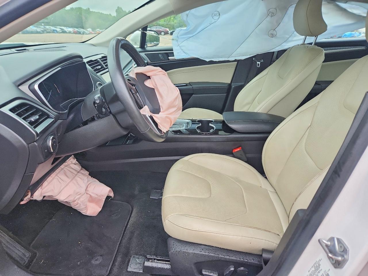2016 Ford Fusion Titanium Phev - Image 7