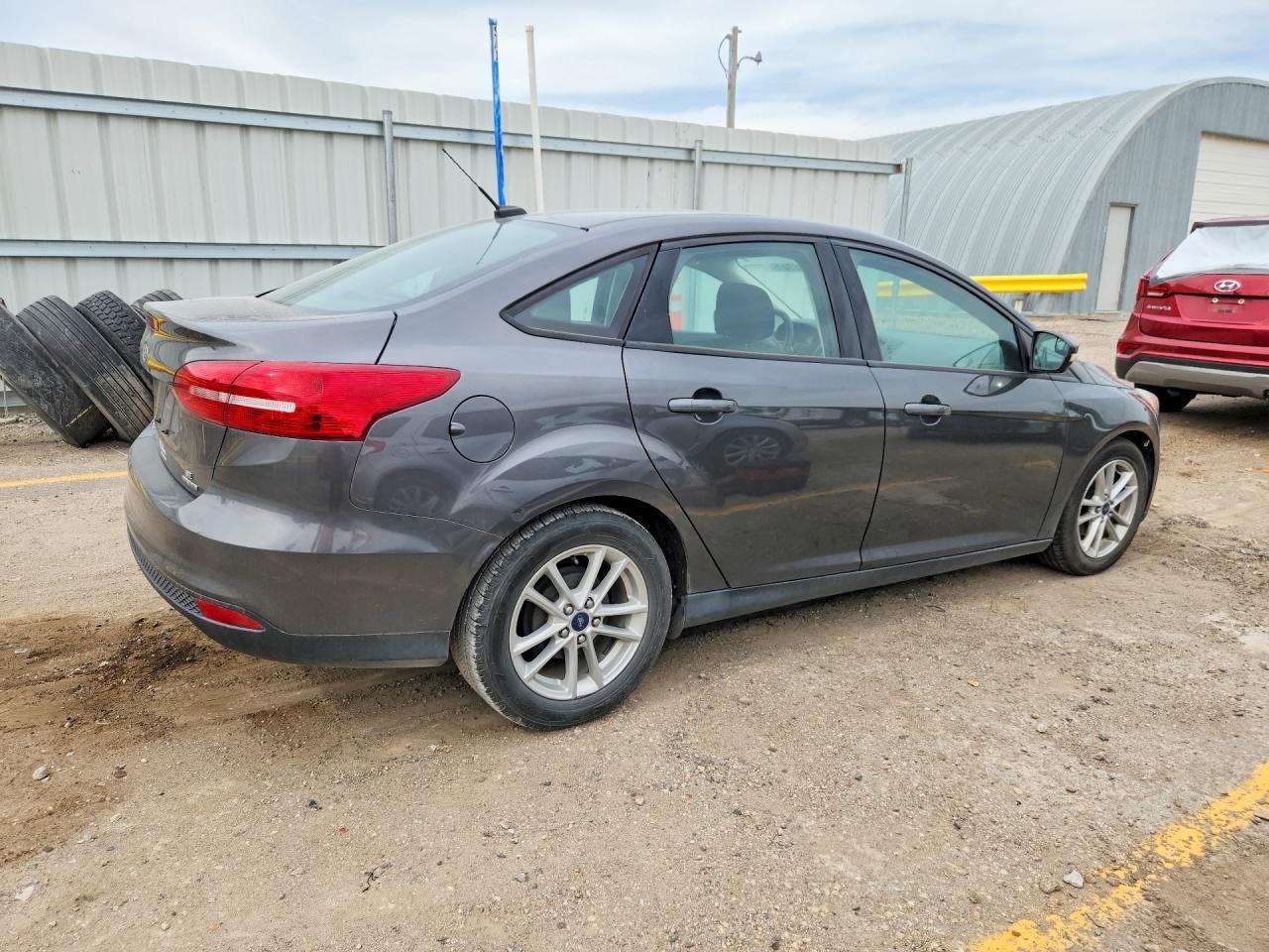 2016 Ford Focus Se - Фото 3