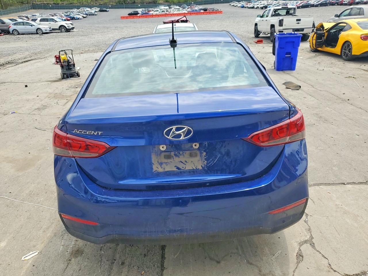 2022 Hyundai Accent Sel - Image 6