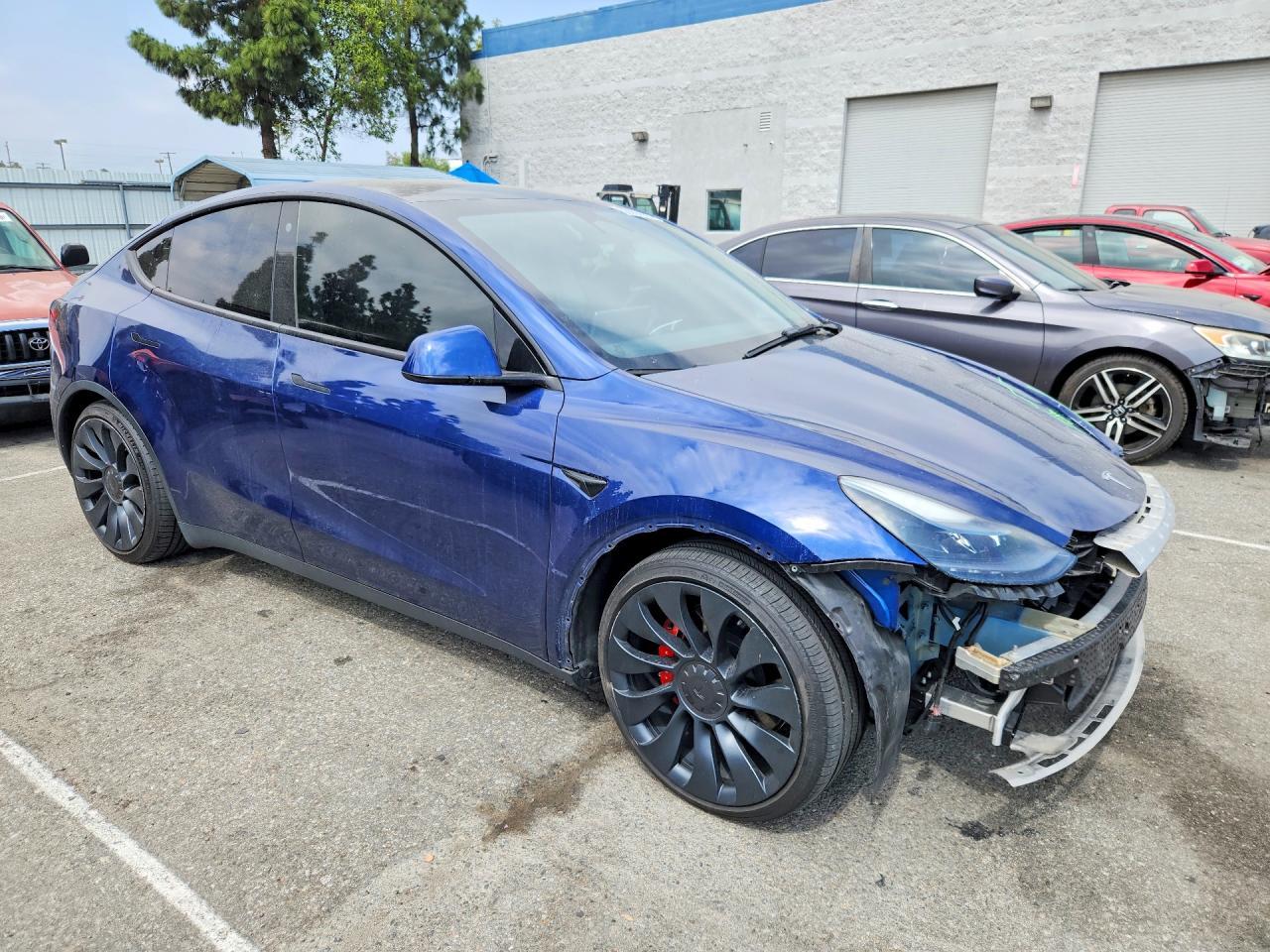 2022 Tesla Model Y - Фото 4