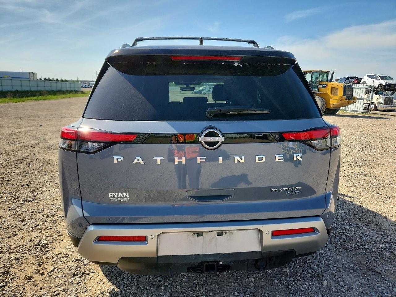 2025 Nissan Pathfinder Platinum - Фото 6