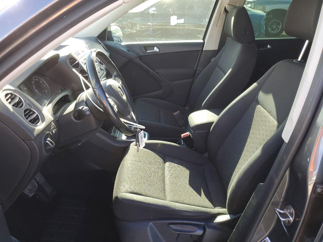 2014 Volkswagen Tiguan S - Фото 7