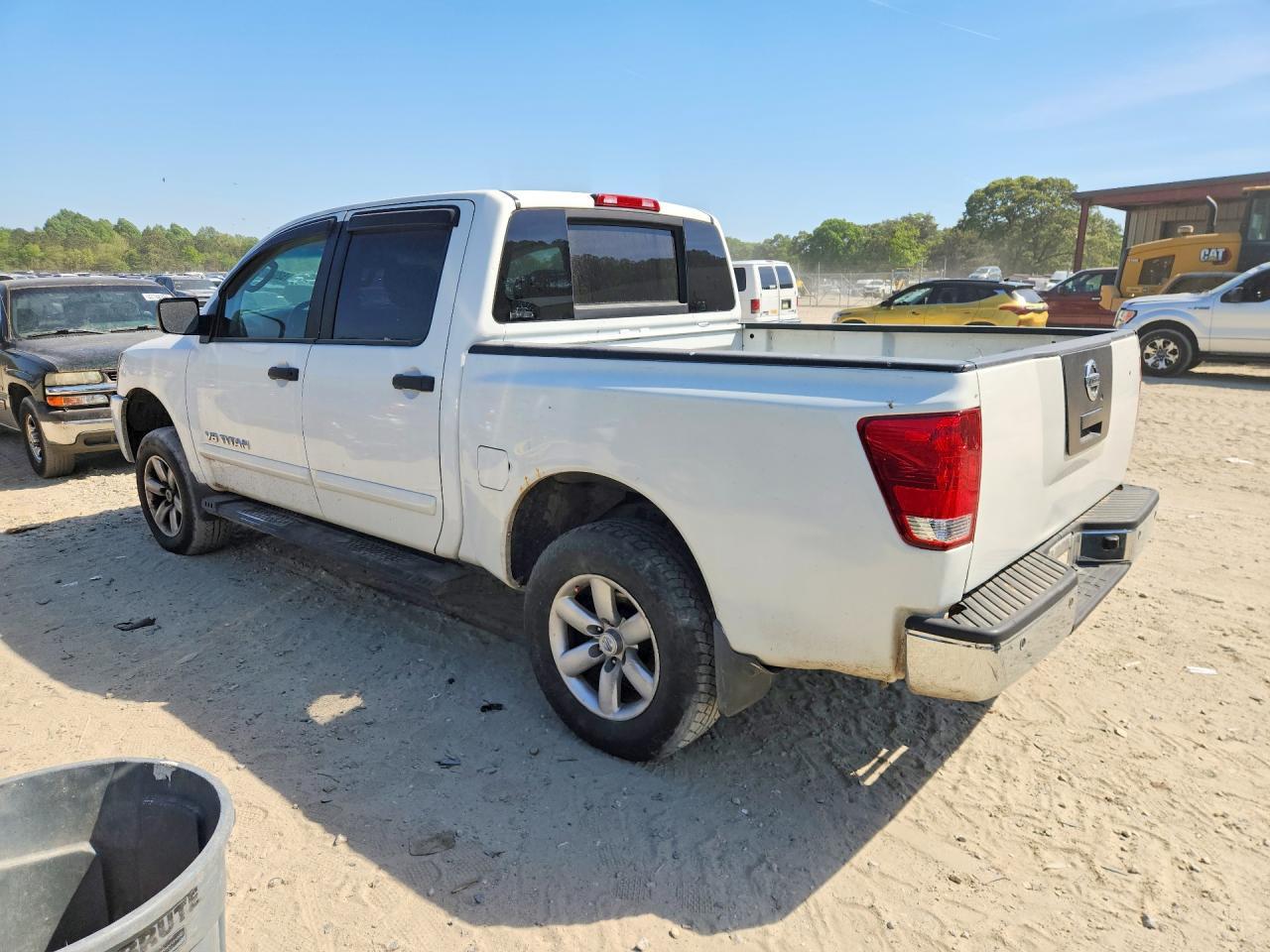 2011 Nissan Titan Sv - Фото 2