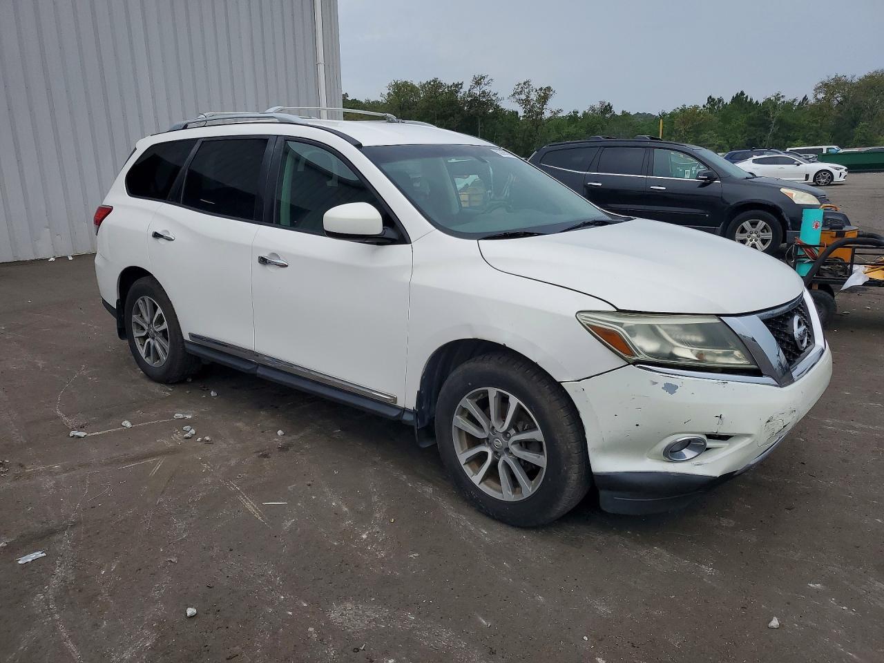 2013 Nissan Pathfinder S - Image 4