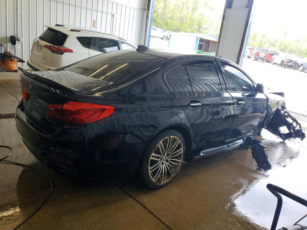 2018 BMW M550Xi - Фото 3