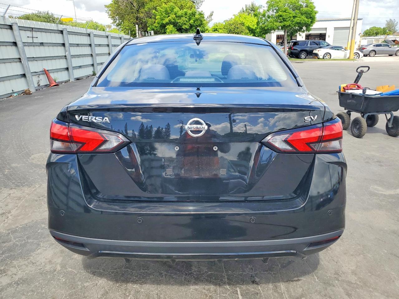 2021 Nissan Versa Sv - Фото 6