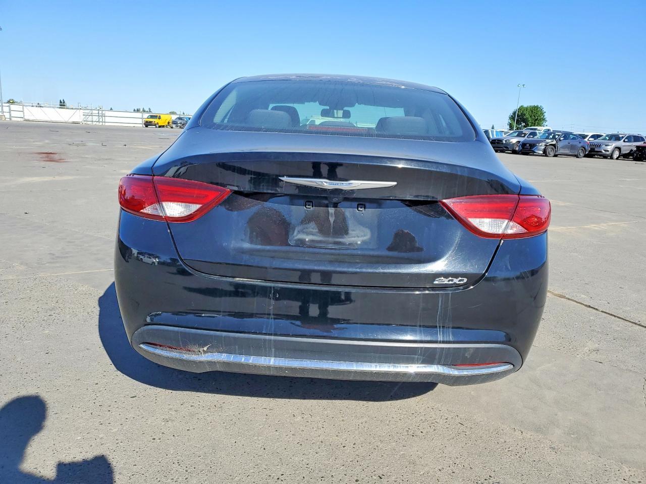 2016 Chrysler 200 Limited - Фото 6