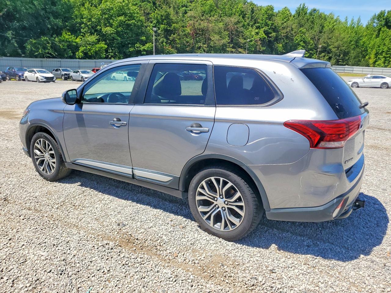 2018 Mitsubishi Outlander Se - Фото 2