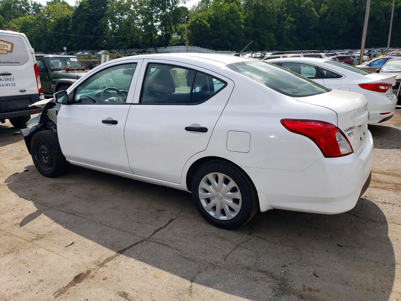 2018 Nissan Versa S - Image 2