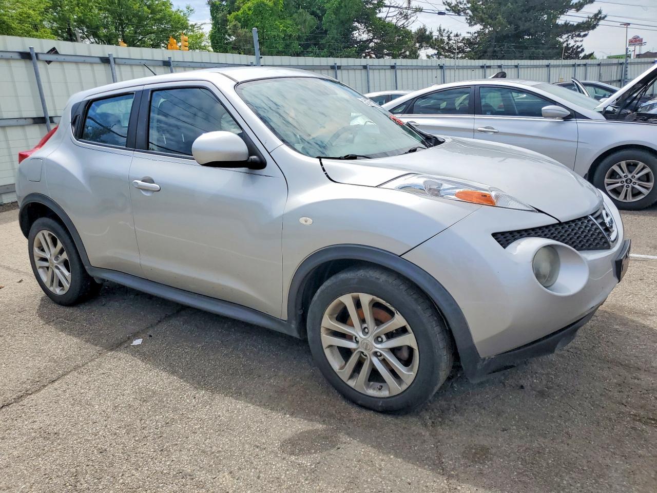 2013 Nissan Juke S - Image 4