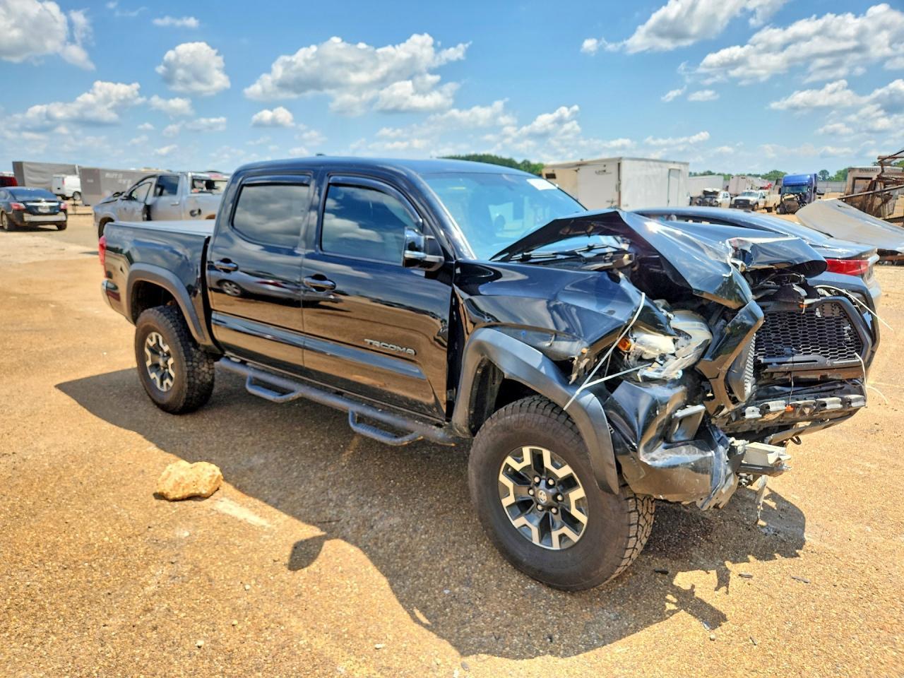 2016 Toyota Tacoma Trd Off-Road - Image 4