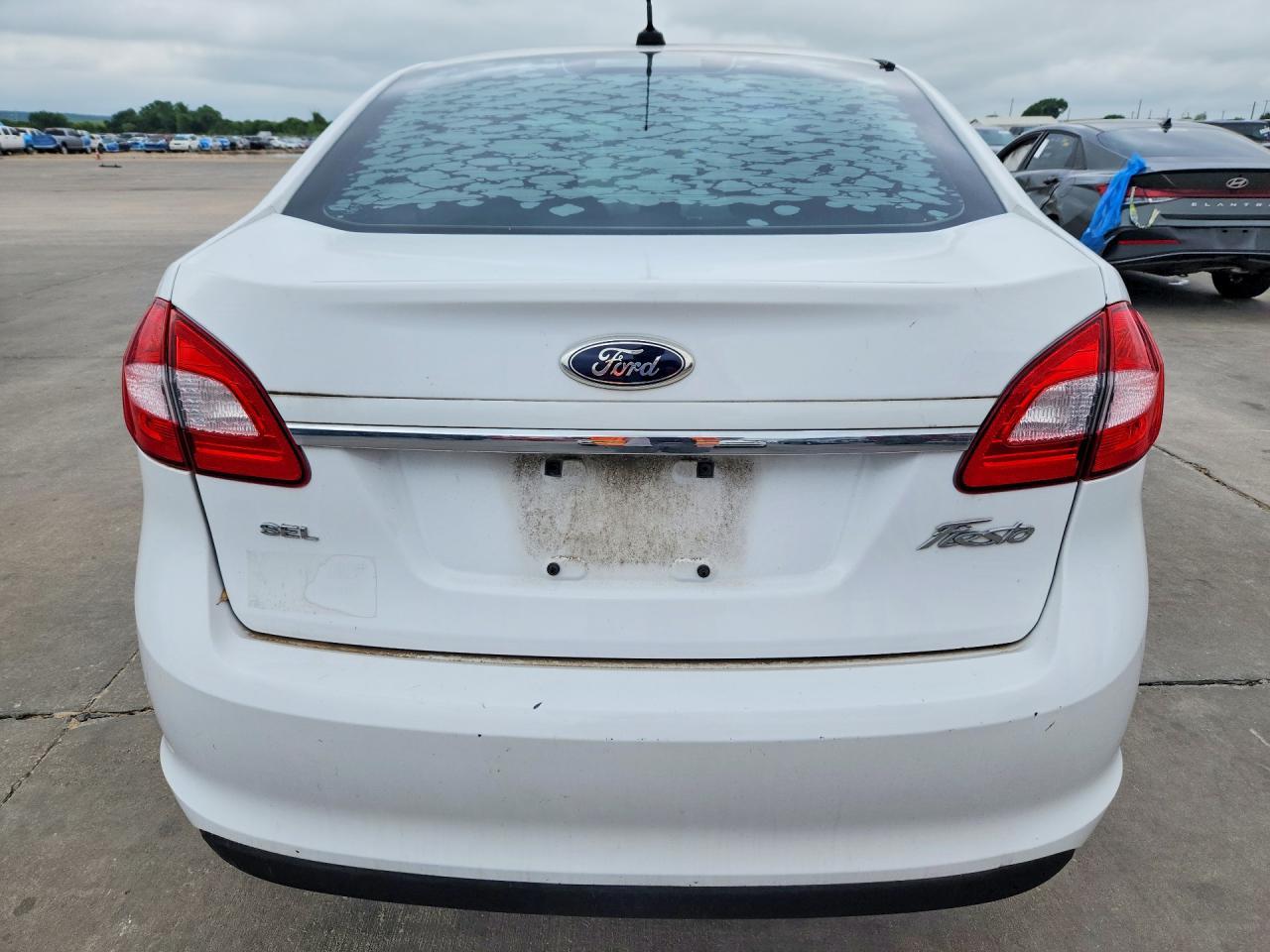 2012 Ford Fiesta - Image 6