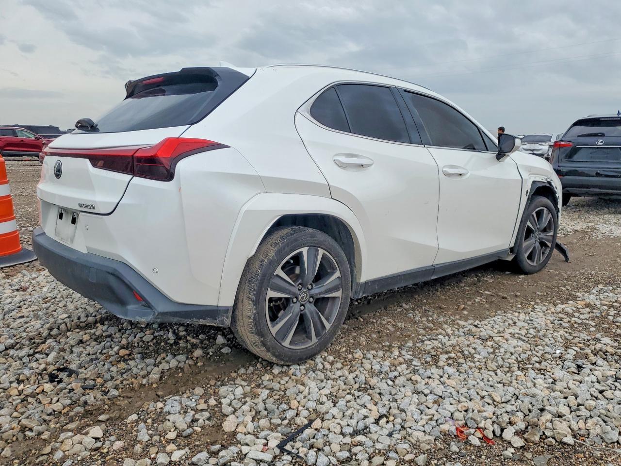 2022 Lexus Ux 200 Base - Фото 3
