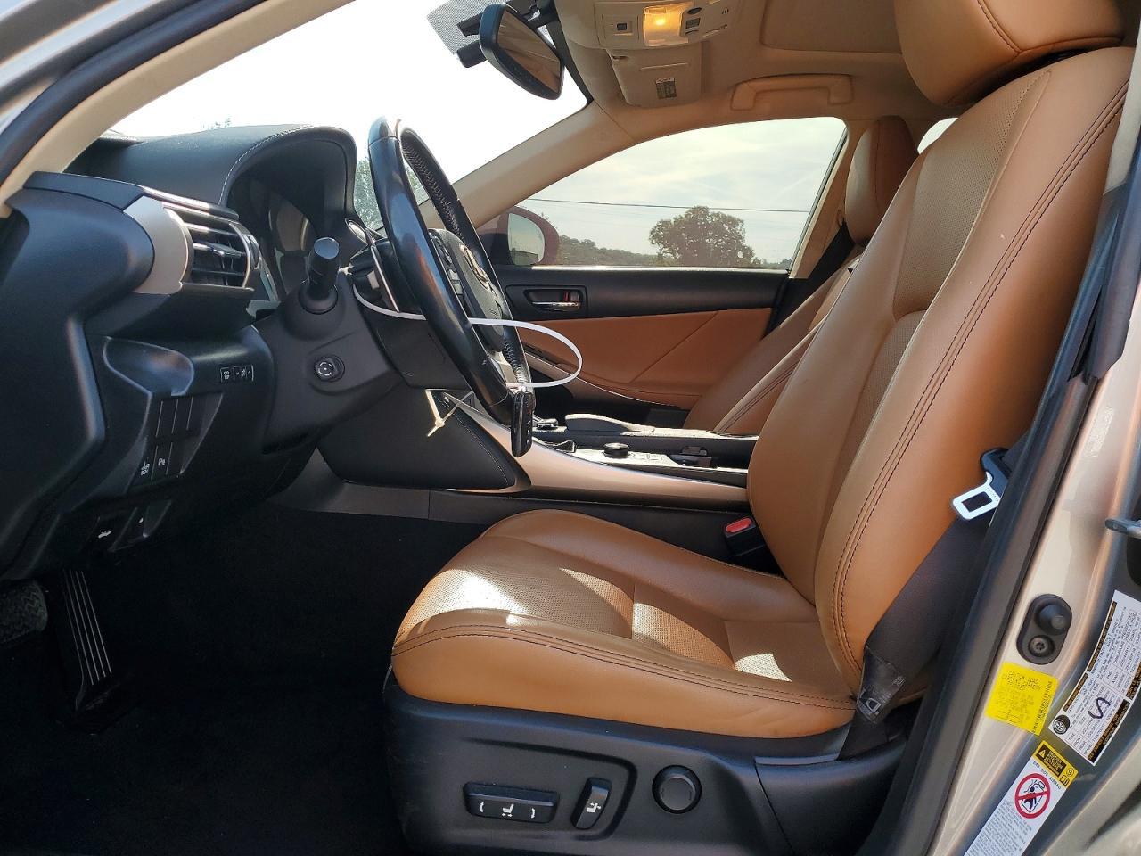 2016 Lexus Is 200T - Фото 7