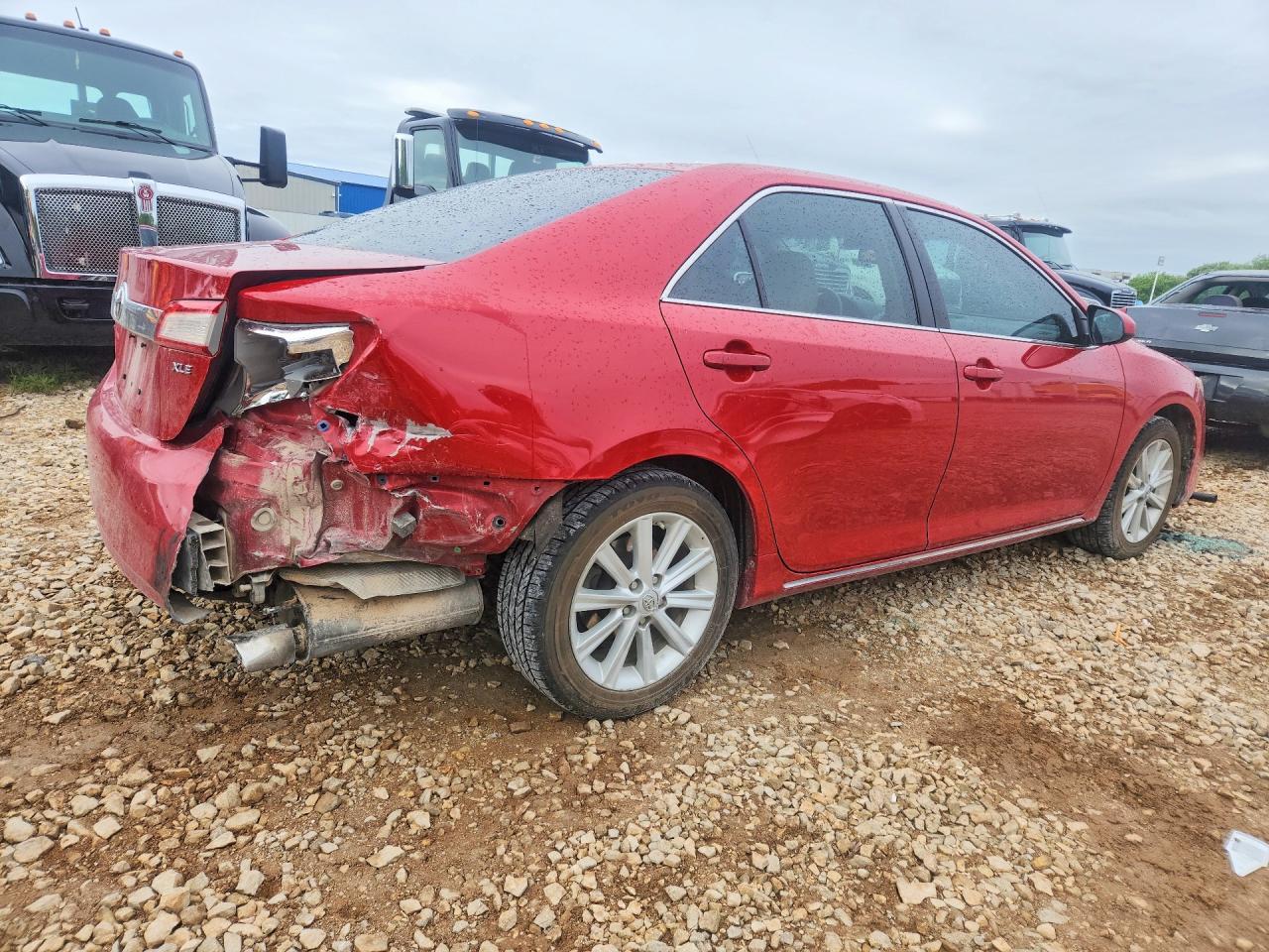 2013 Toyota Camry Xle - Image 3