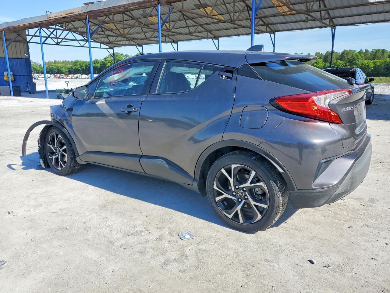 2019 Toyota C-Hr Xle - Image 2