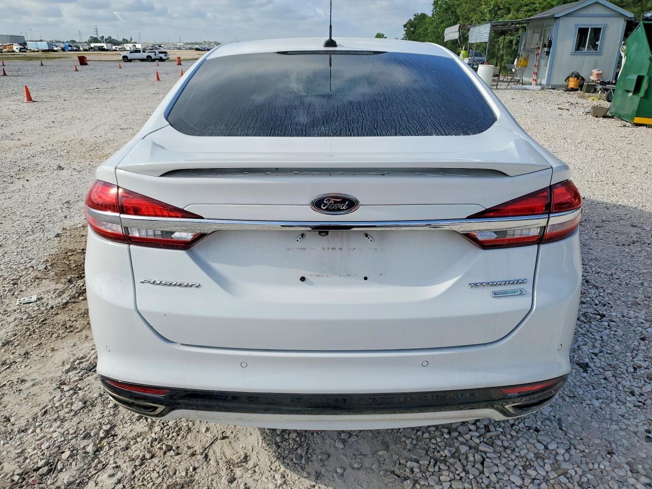 2017 Ford Fusion Titanium - Image 6