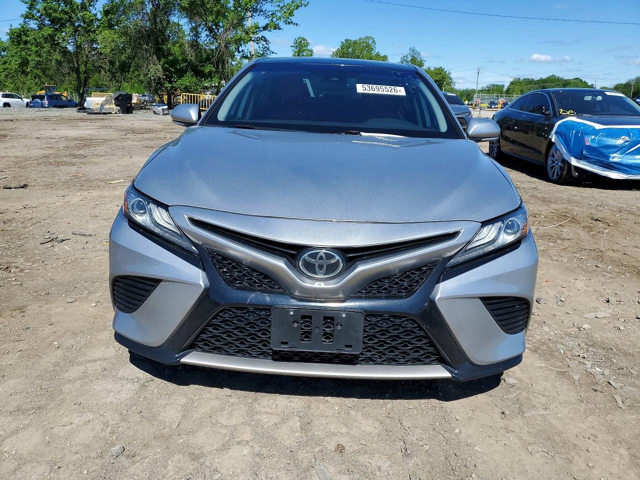 2019 Toyota Camry Xse - Фото 5