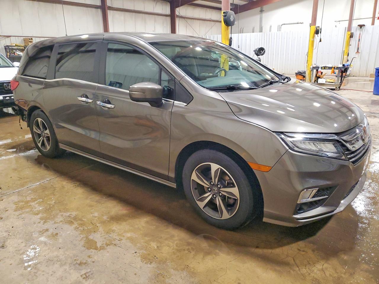 2018 Honda Odyssey Touring - Фото 4