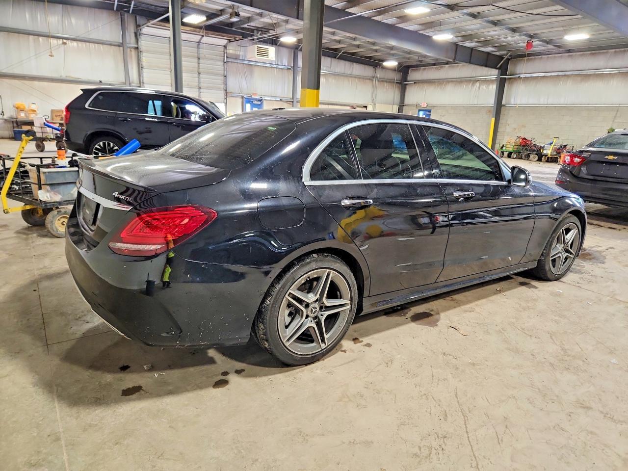 2020 Mercedes-Benz C 300 4Matic - Фото 3