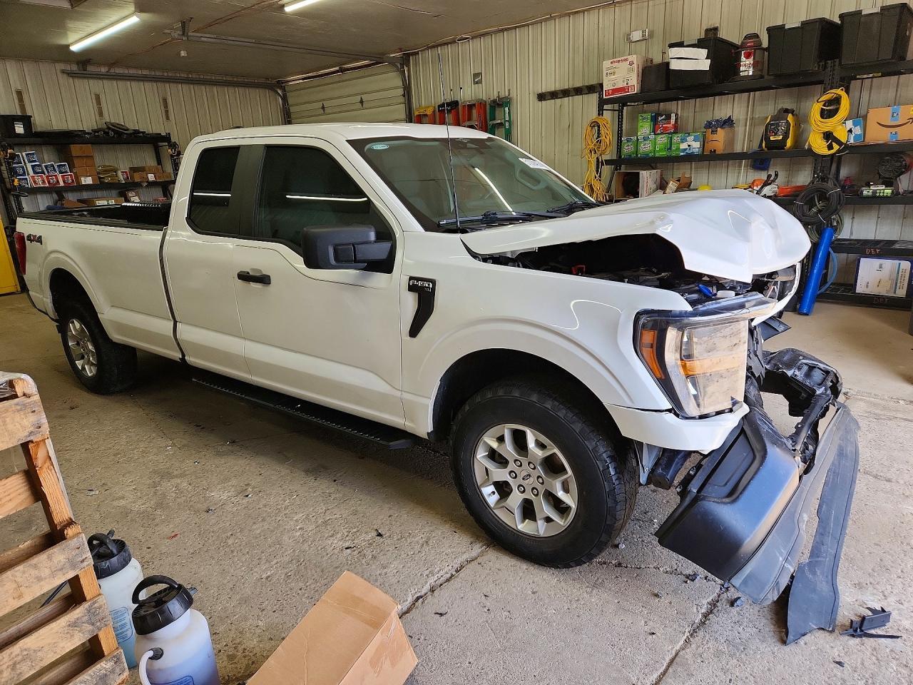 2023 Ford F150 Super Cab - Фото 4