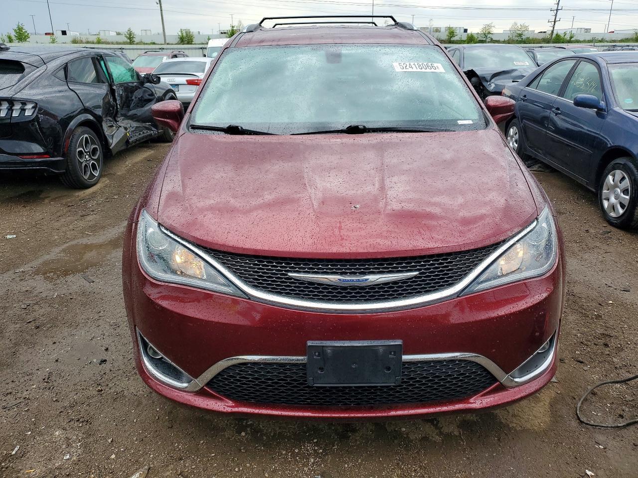 2018 Chrysler Pacifica Touring L Plus - Image 5