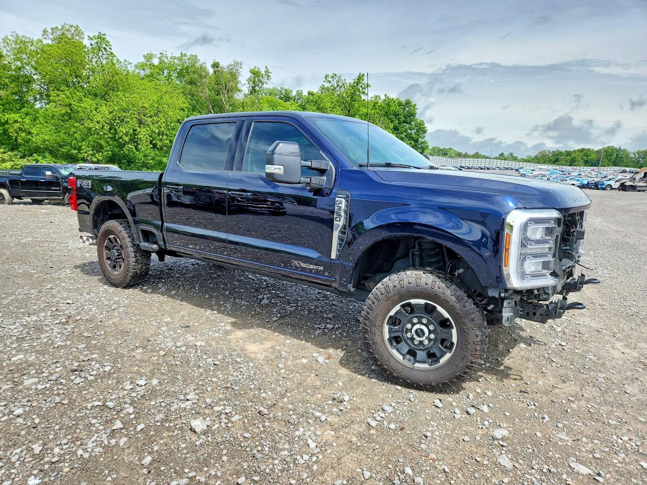2025 Ford F350 Super Duty - Фото 4