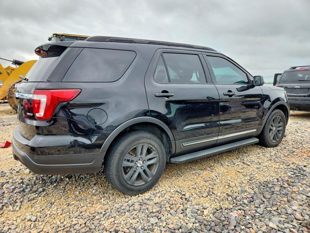 2018 Ford Explorer Xlt - Фото 3