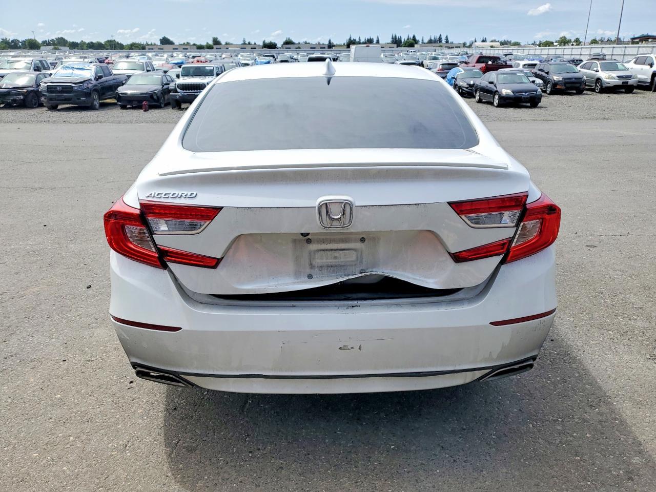 2020 Honda Accord Sport - Image 6
