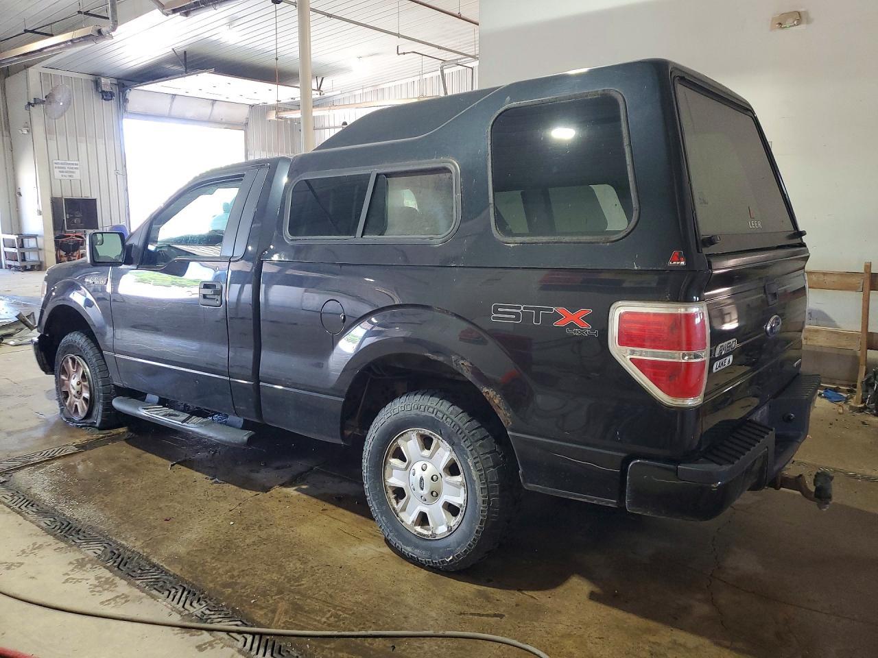 2013 Ford F150 - Фото 2