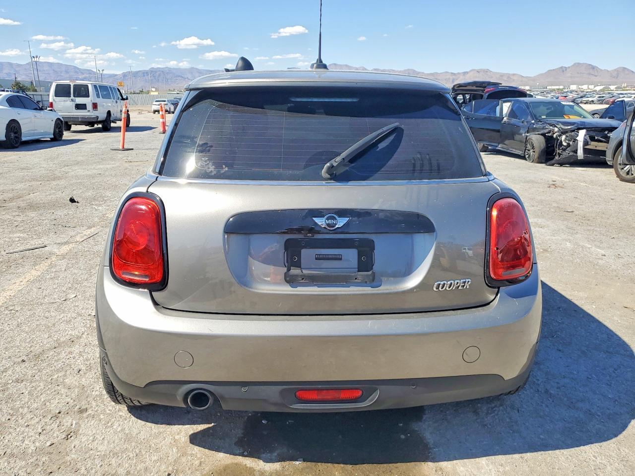 2018 Mini Cooper - Фото 6