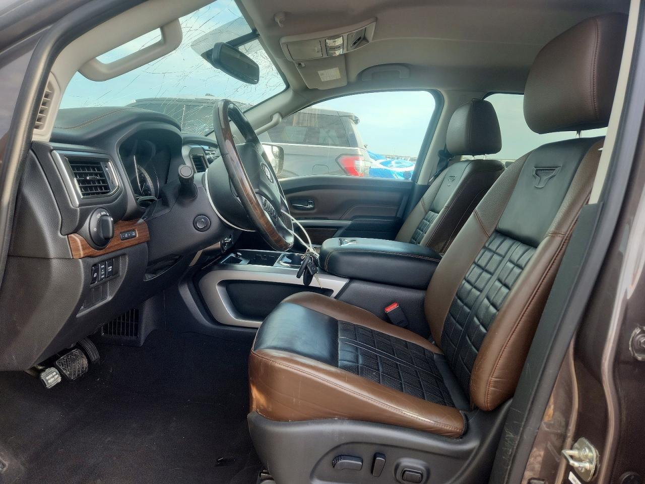 2018 Nissan Titan S - Фото 7