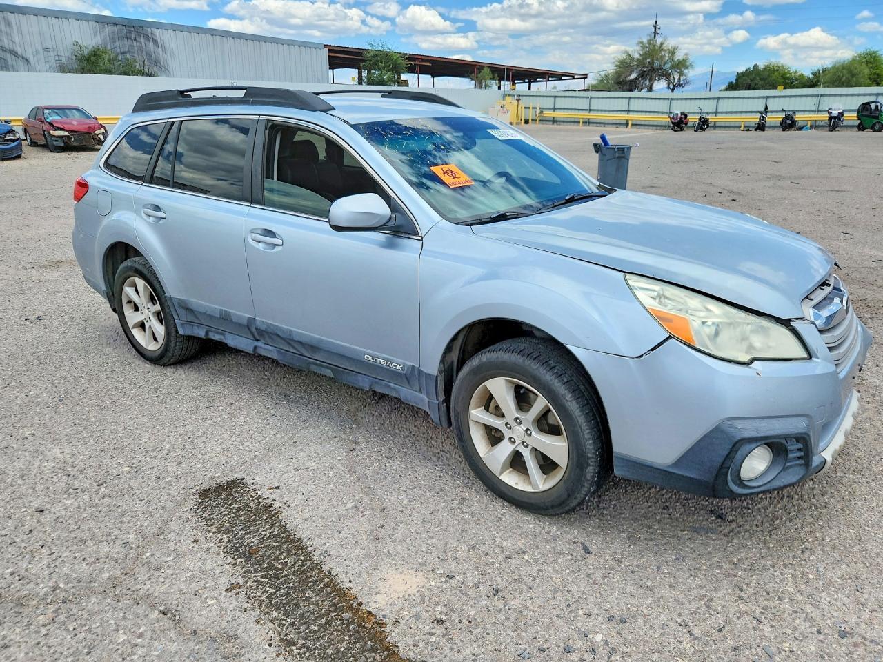 2013 Subaru Outback 3.6R Limited - Image 4