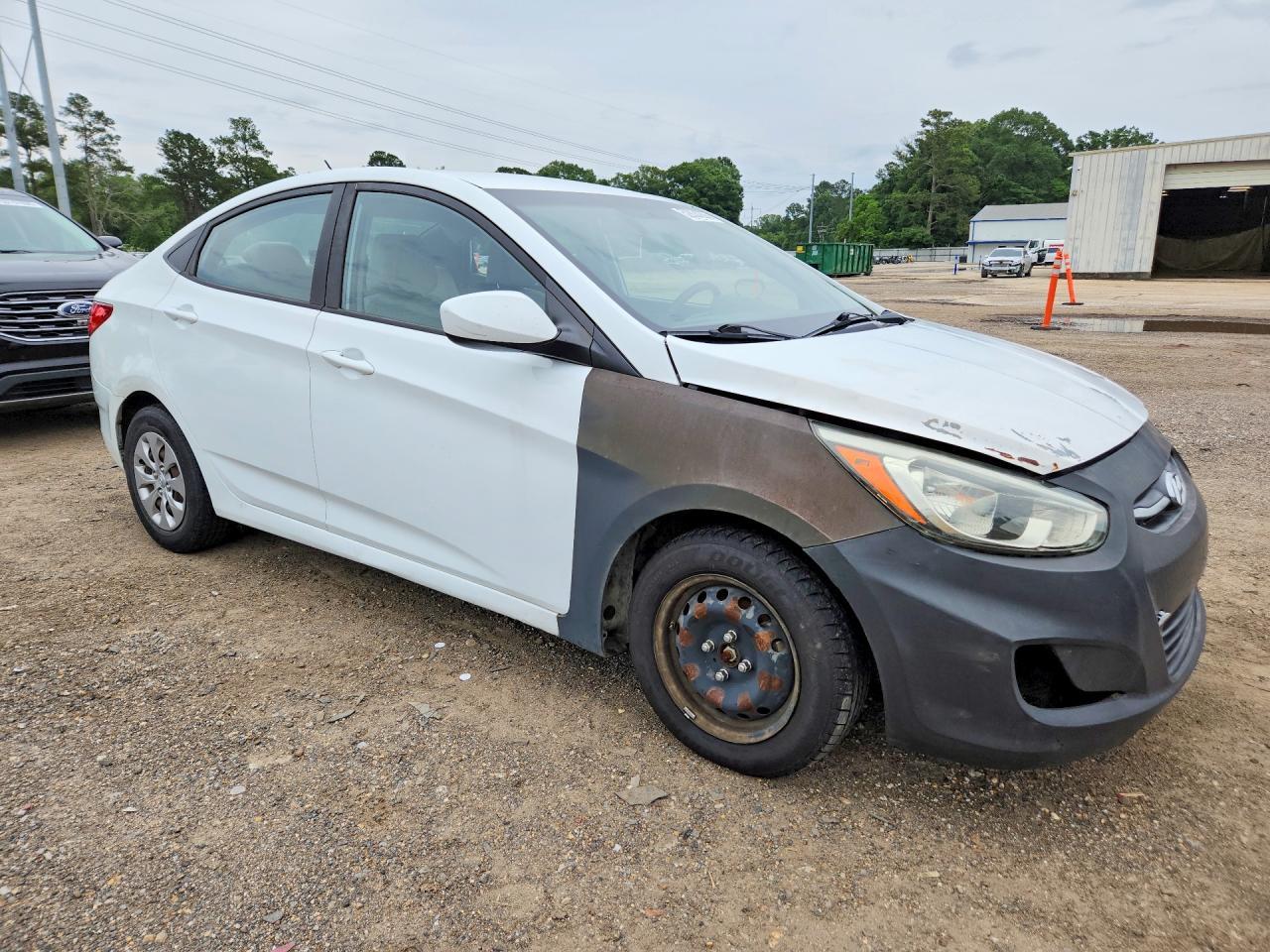 2016 Hyundai Accent Se - Фото 4