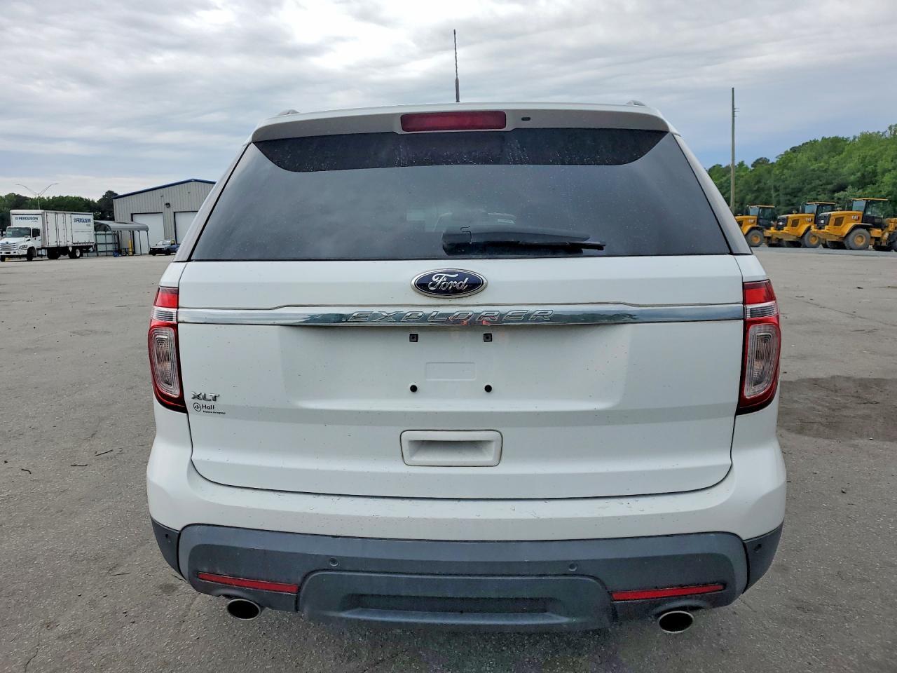 2015 Ford Explorer Xlt - Фото 6