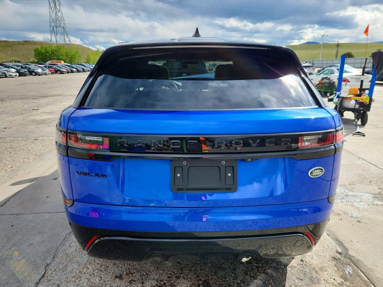 2022 Land Rover Range Rover Velar R-Dynamic S - Image 6