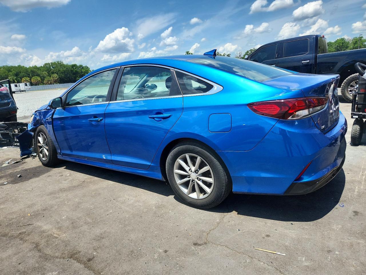2018 Hyundai Sonata Se - Image 2