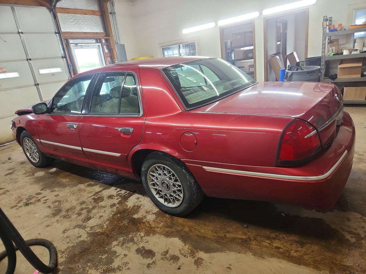 2000 Mercury Grand Marquis Gs - Фото 2