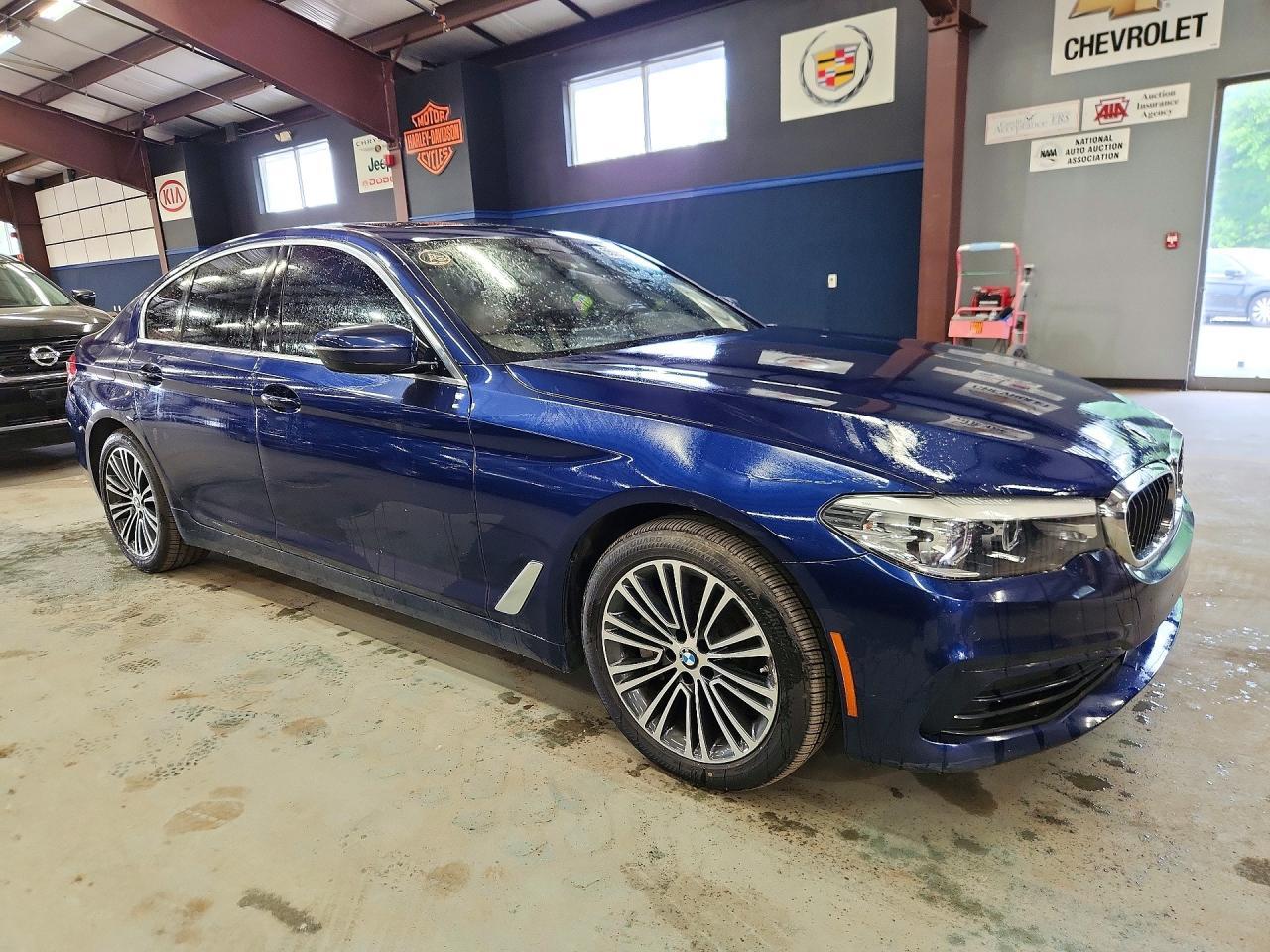 2020 BMW 530 Xi - Фото 4