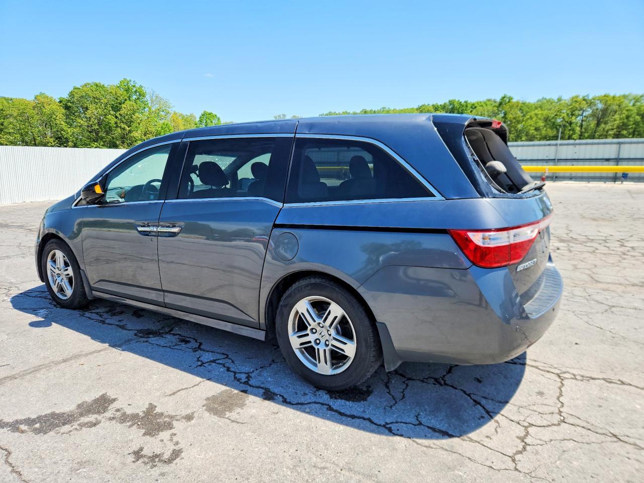 2012 Honda Odyssey Touring - Image 2