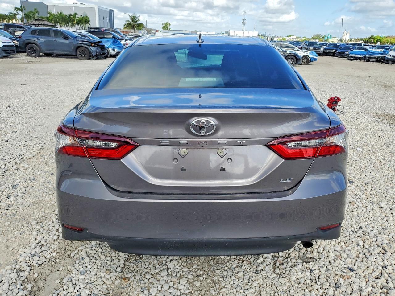 2024 Toyota Camry Le - Фото 6