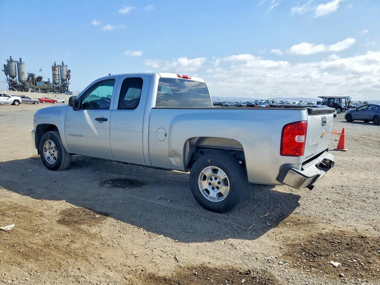 2013 Chevrolet Silverado C1500 Lt - Image 2