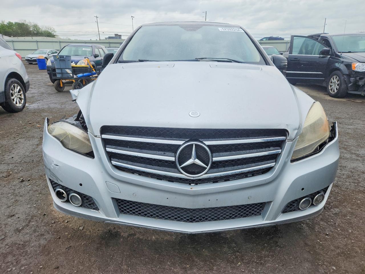 2011 Mercedes-Benz R 350 4Matic - Фото 5