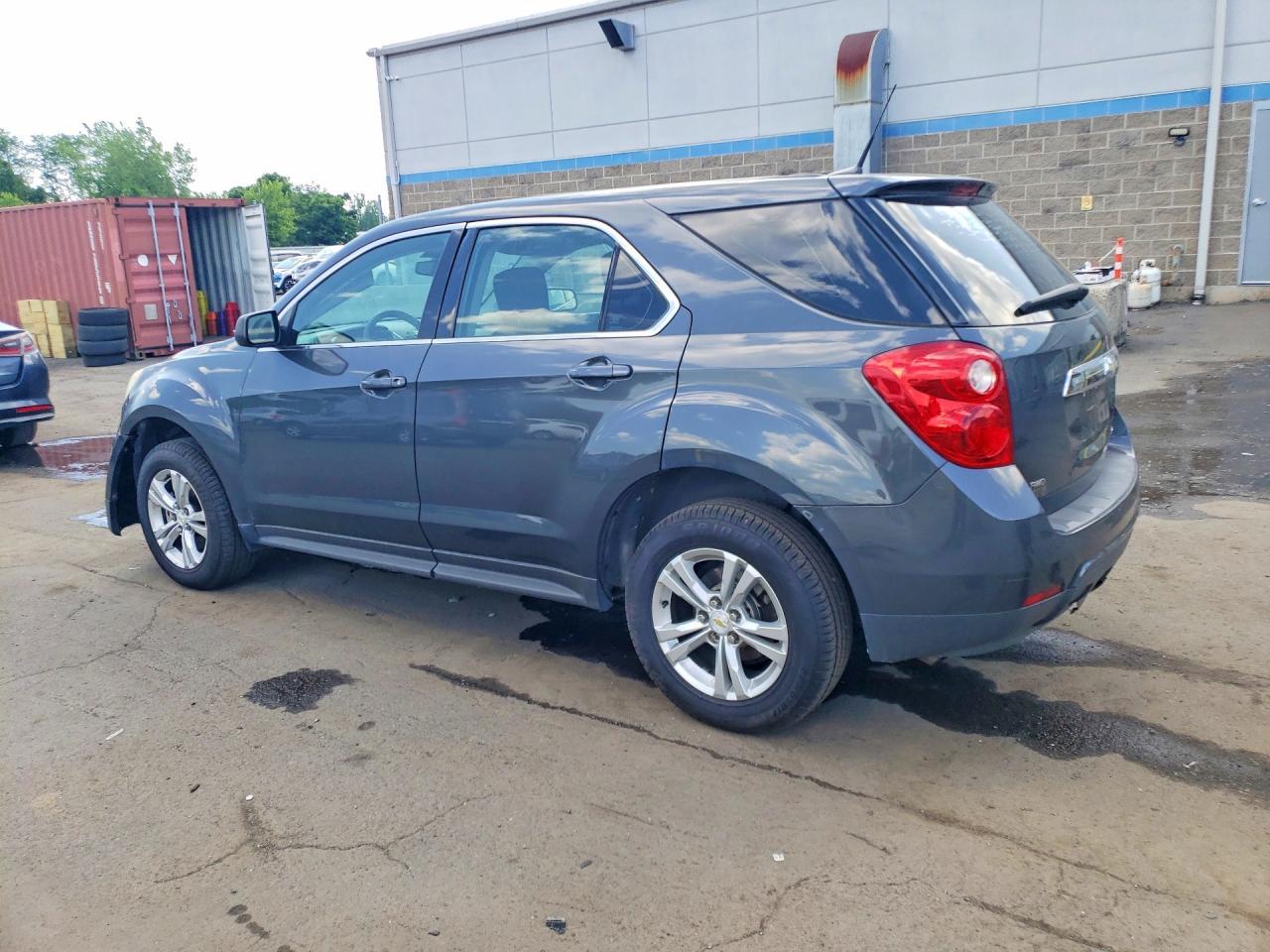 2011 Chevrolet Equinox Ls - Image 2