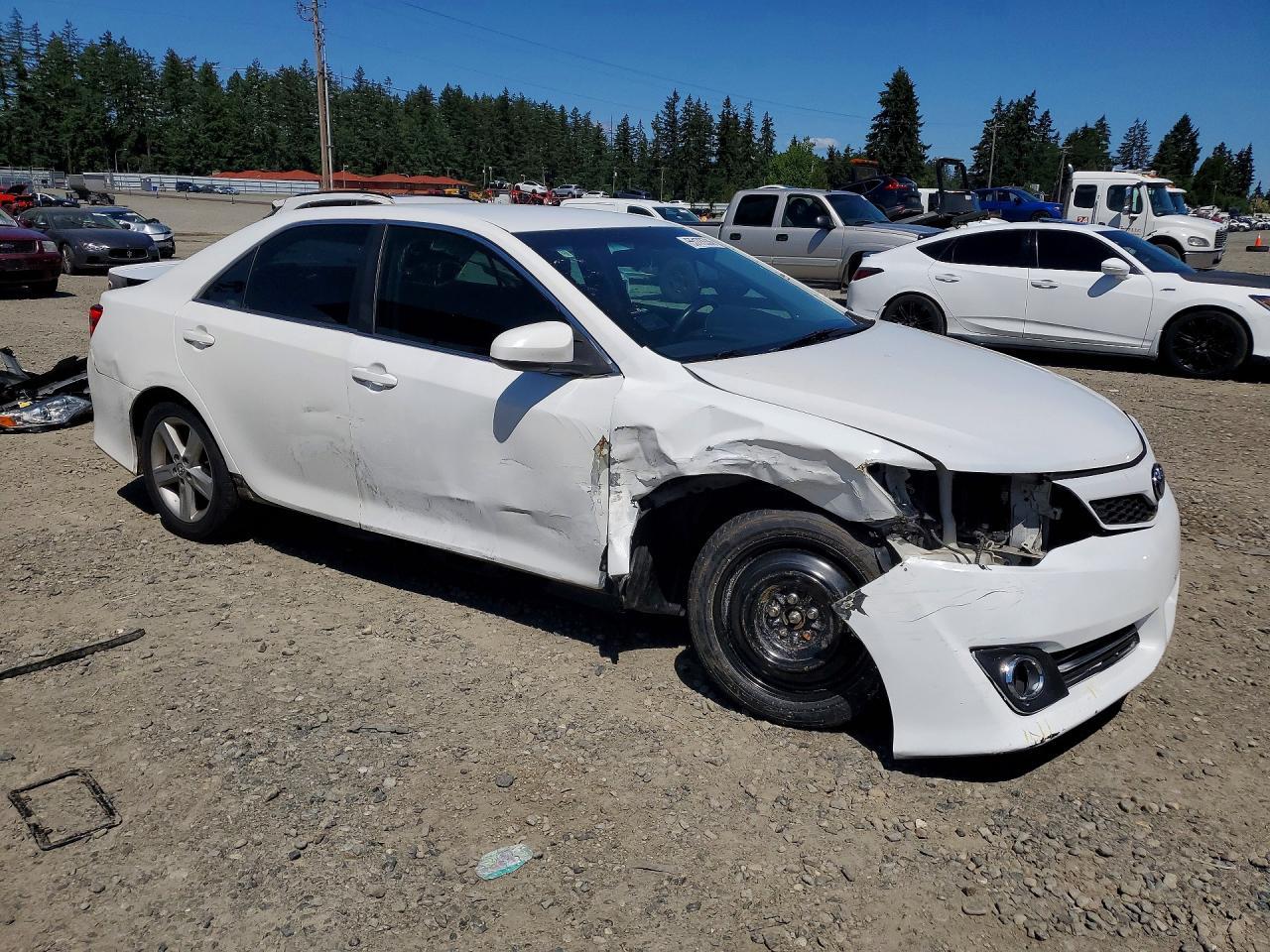 2014 Toyota Camry L - Image 4